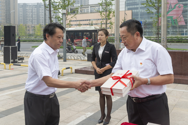 1572695015.jpg d6c8ad3a05024349be4541eafe65e5a1.jpg