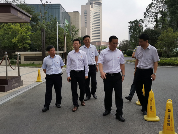 1572695222.jpg 4ba60bf3c1e4424f9c38cf931a3c2683.jpg