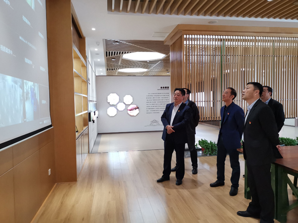 1572698792.jpg 1fb5dd1502c94e70b5029e7f11c838e0.jpg