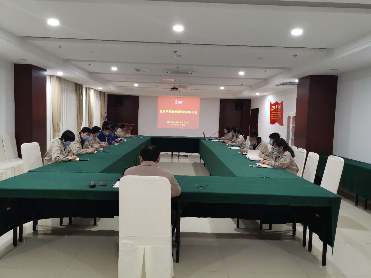 1586402847680498.jpg fbe397307b81042a3dadc212860e184.jpg