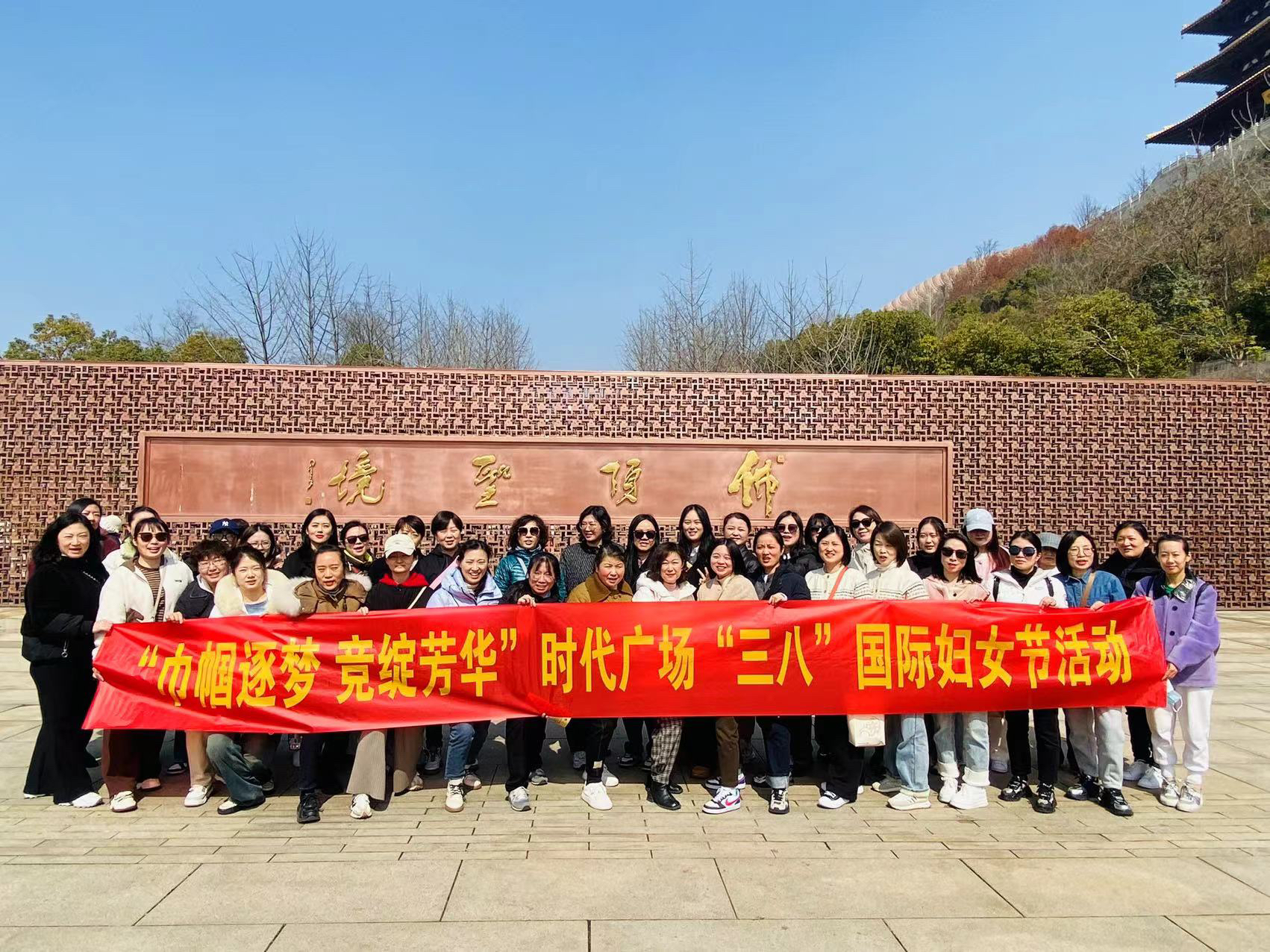 1710141125224678.jpg 4d32042208a168072025d78a929a2bf.jpg