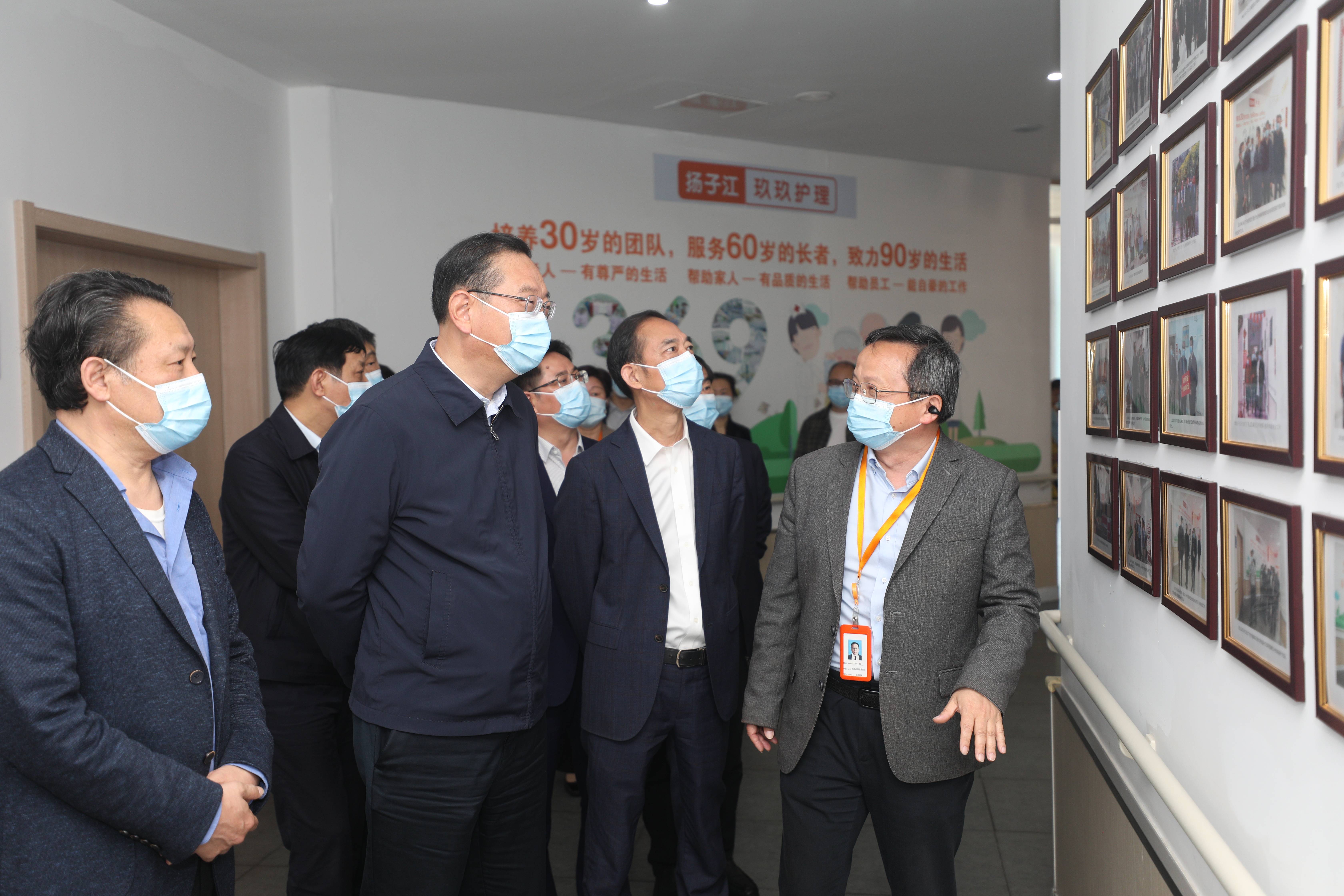 1714296369372188.jpg 5709782d9dd1ae4ee7acc1b16af4b1f(1).jpg