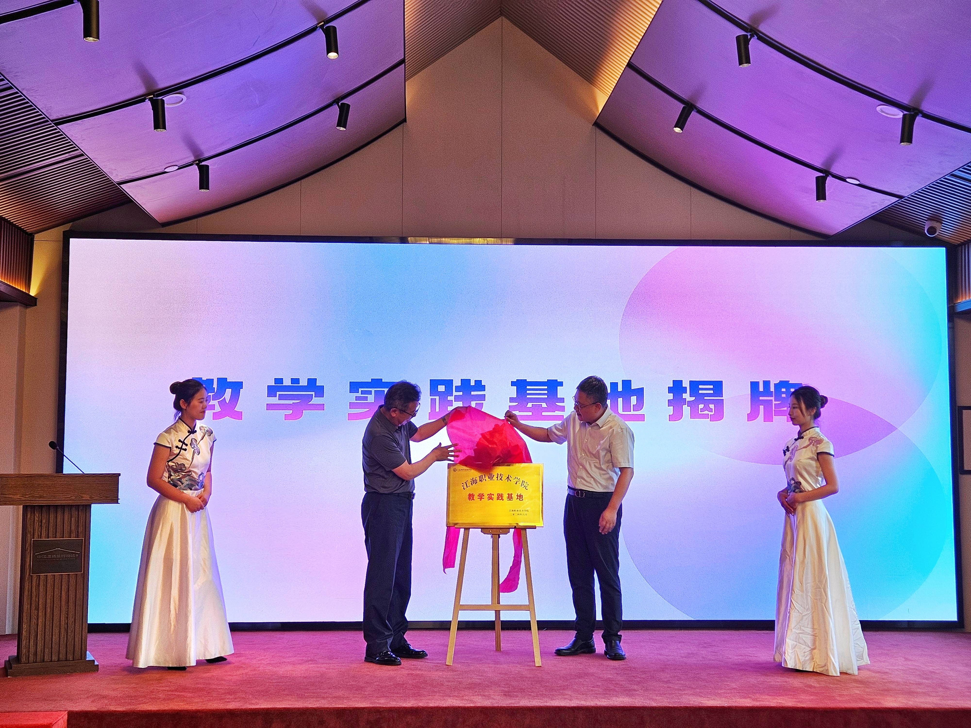 1718241169118309.jpg 30ac6d9f8b377a6d96e383af9a613c8(1).jpg