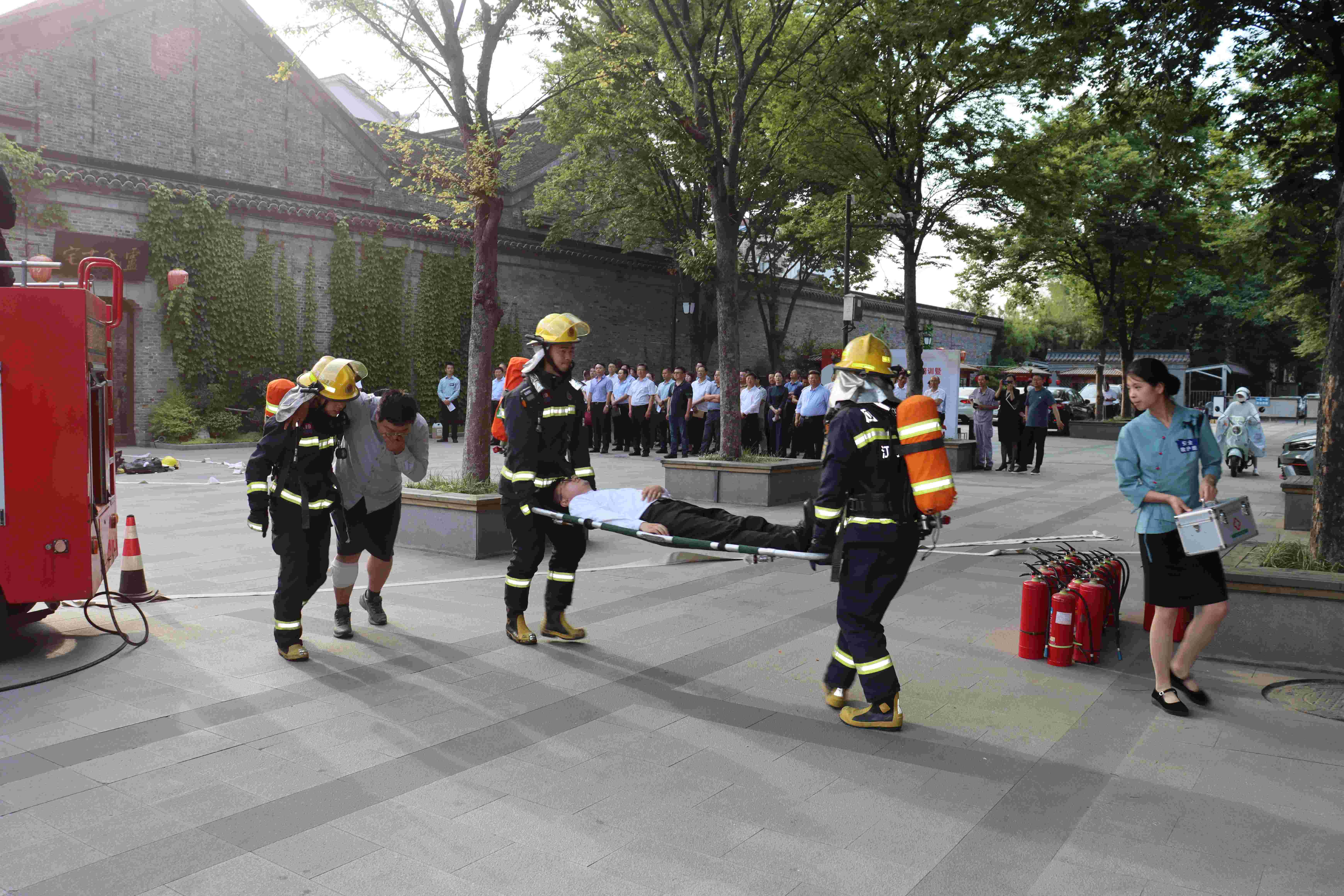 1718588740630054.jpg 9706118d316c1d37786d6e50bf9fd4c.jpg