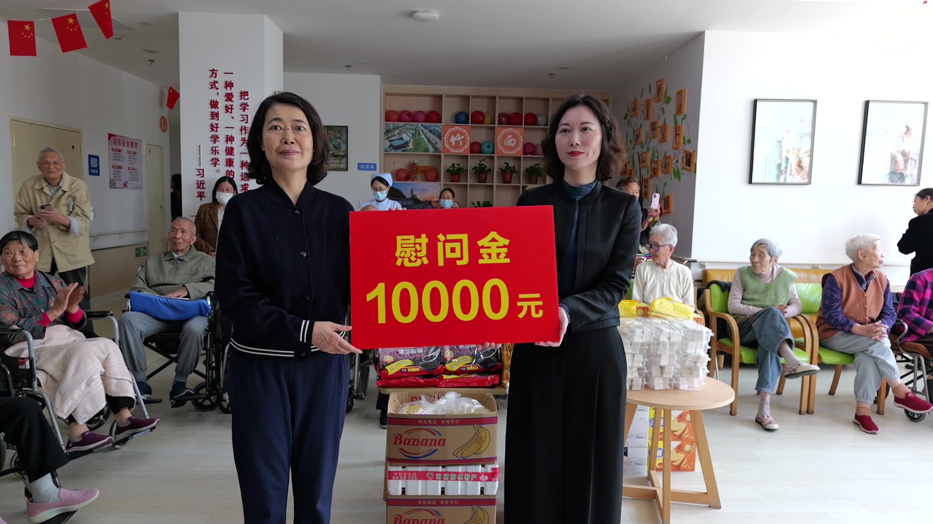 1728638920852675.jpg 劉市長(zhǎng)慰問照片.jpg