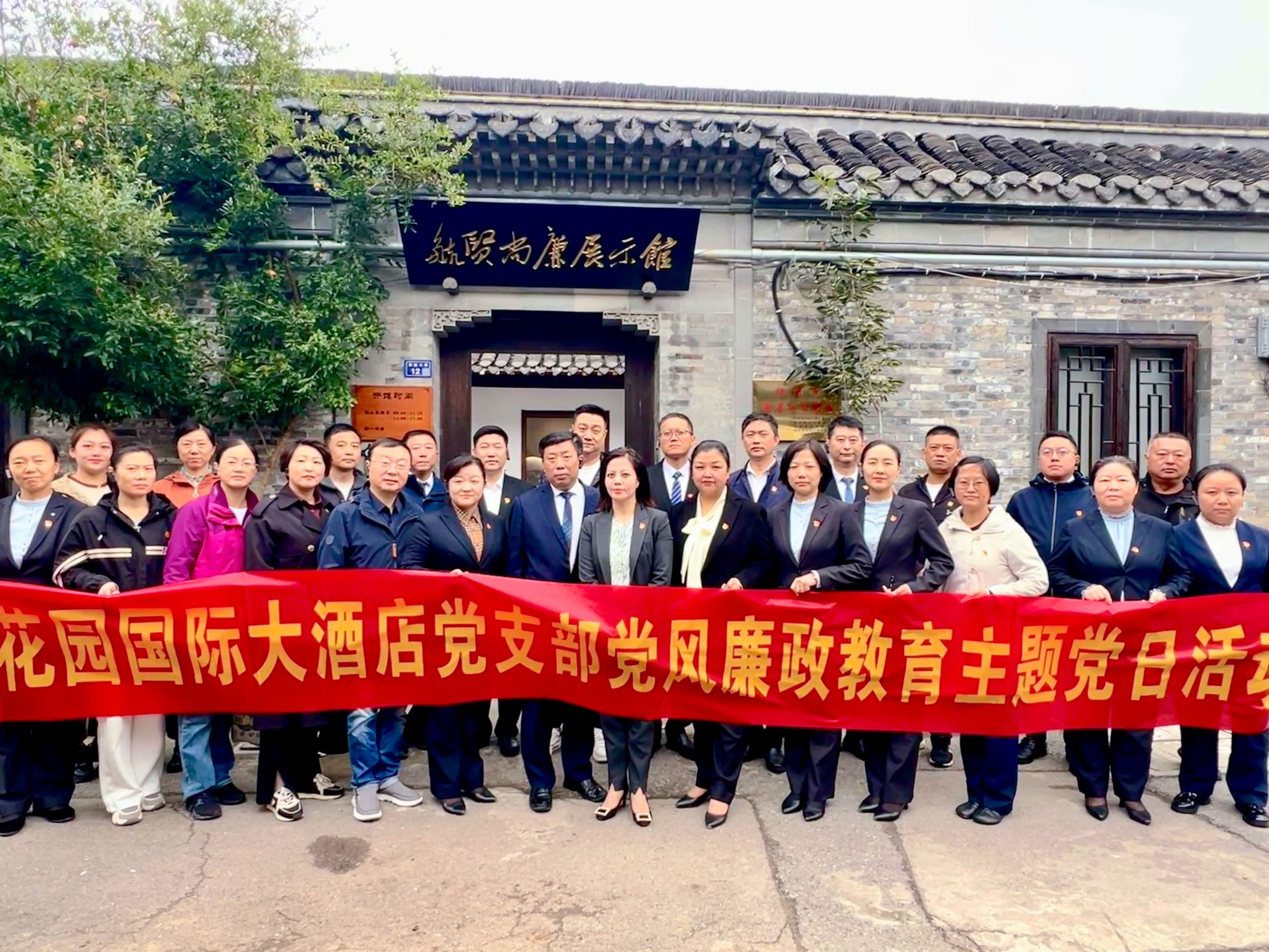 1729583415207075.jpg fa7328b2e089c1b6001246178a453f8.jpg