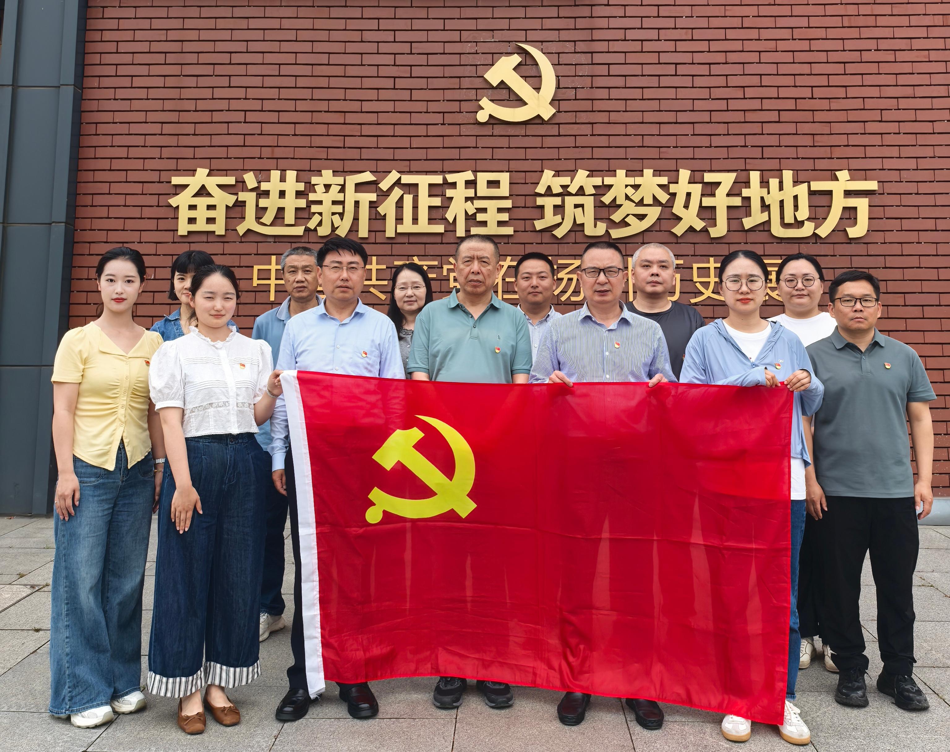 1748234202290125.jpg 0283c3478aa5ee681051eeff0b08368.jpg